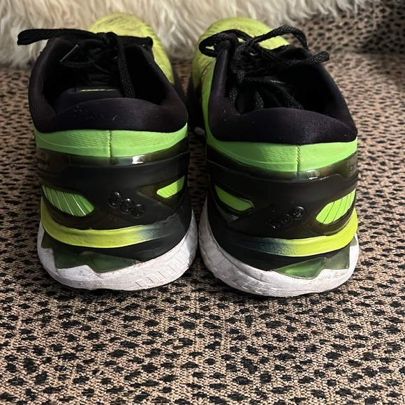 ASICS gel-kayano 27 - lime zest - size 10 - Picture 4 of 6